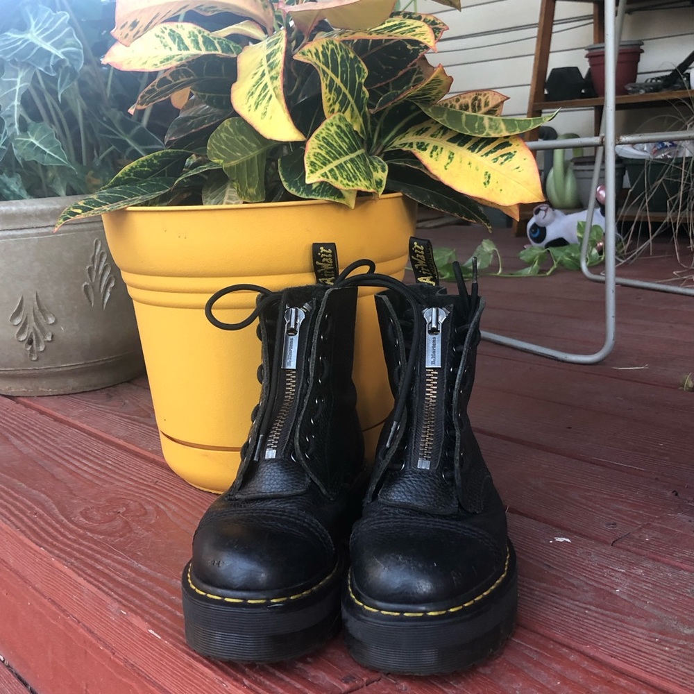 black • womens size 10 • dr. marten sinclair milled nappa leather platform boots
